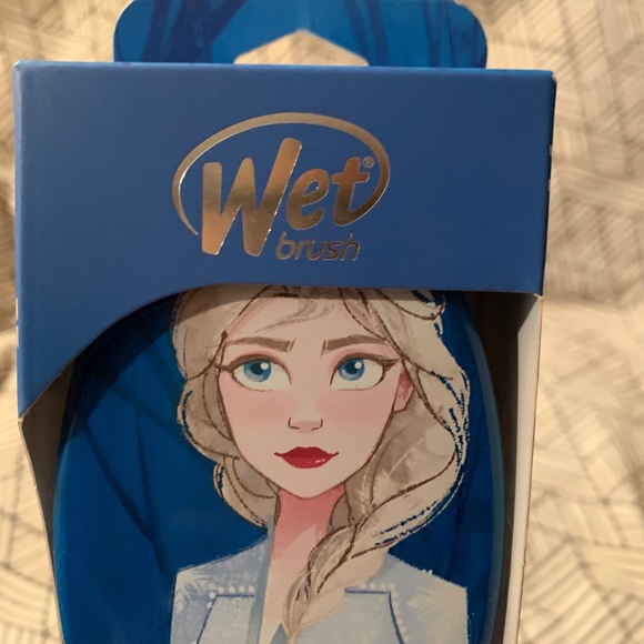 Wet Brush Other - Frozen Elsa Wet Brush, Brand NEW, In-Box, (AB1)